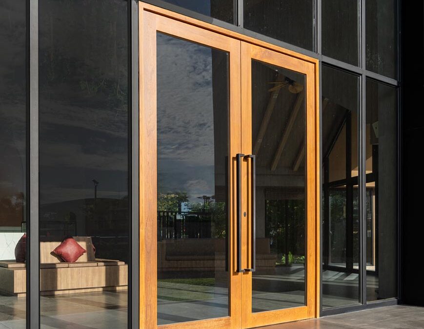 How to Choose the Best Commercial Door for Your Business: A Comprehensive Guide